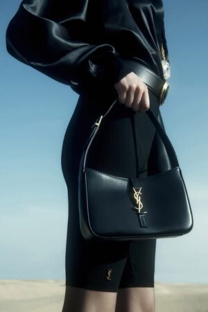 Le 5 À Hobo Logo-Plaque Shoulder Bag Smooth Black by Saint Laurent